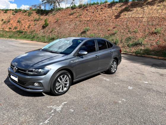 VOLKSWAGEN VIRTUS 1.0 200 TSI HIGHLINE AUTOMÁTICO